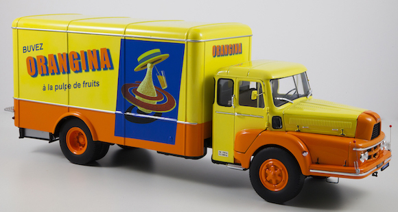 UNIC fourgon ORANGINA